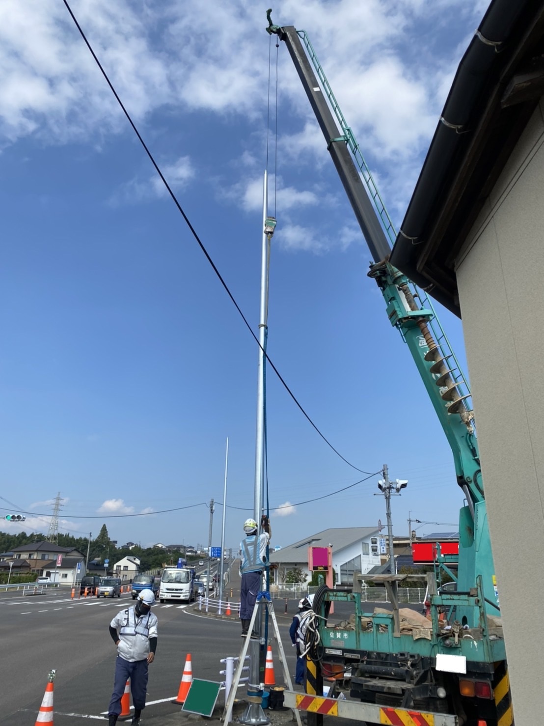 照明柱 建柱工事 佐賀の防球ネット施工・建柱工事の有限会社若芝電材